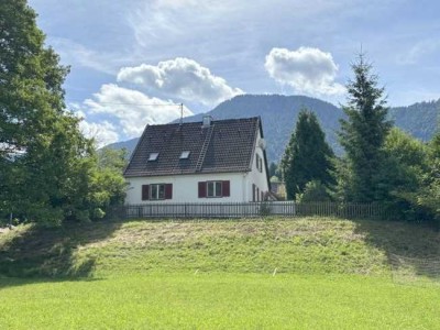 Ohlstadt: Häuschen mit Charme und Erweitungspotenzial