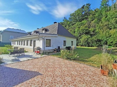 Ich kenn' a kleines Wegerl im Helenental