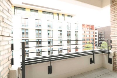 Exklusive Etagenwohnung mit lichtdurchfluteten Räumen, Loggia und hochwertiger Markenküche
