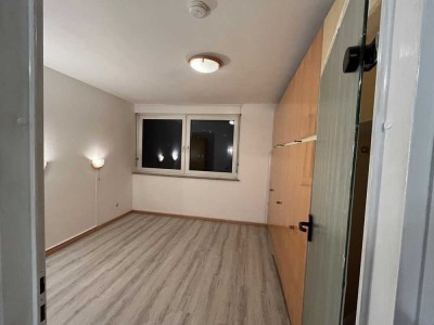 Gepflegte 3-Zimmer-Wohnung mit Balkon nahe Siemens Campus in Erlangen-Bruck