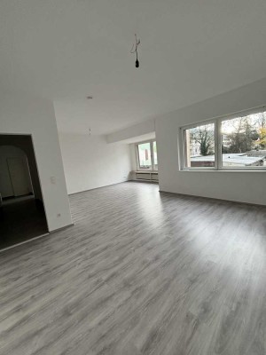 Schon gesehen?- ren. 4,5-Raum-Wohnung mit Balkon auf ca. 110 m² zu vermieten