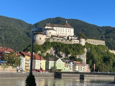 Modernes Wohngefühl mit Terrasse und Tiefgaragenplatz – Ihr neues Zuhause ab Oktober!