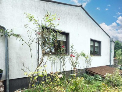 Schöneiche: Bungalow unterkellert in zentraler ruhiger Lage - provisionsfrei