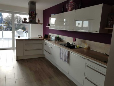 Ansprechende und neuwertige 3-Raum-Penthouse-Wohnung mit EBK in Rietberg
