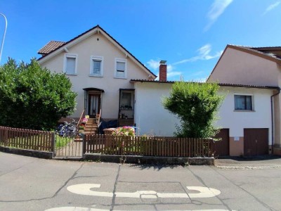 Renovierungsbedürftiges Mehrfamilienhaus/ 2 Häuser in sehr zentraler Lage von Konstanz Fürstenberg.