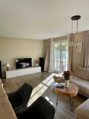 Neuwertige 3-Raum-Wohnung mit Balkon und Einbauküche in Regensburg