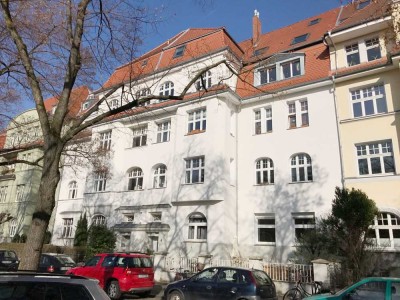 Manderscheider Platz! Wunderschöne Altbauwohnung mit Balkon!