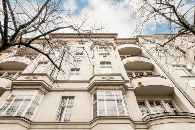 WESTEND: Ruhiges Wohnen am Kaiserdamm: 2-Zimmer-Wohnung im 3. OG mit Fahrstuhl/Gartenhaus