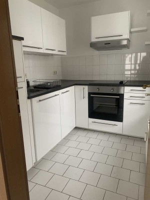 ** 2-Raum Wohnung mit Einbauküche und Balkon**