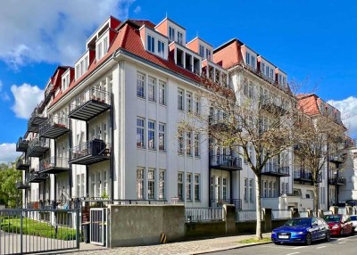 neuwertige Dachgeschosswohnung mit Loggia in der kernsanierten historischen Tabakfabrik Dresden