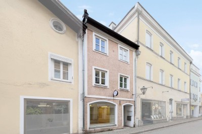 Charmante Maisonettewohnung mit Ladenlokal in Altstadthaus