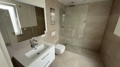 Erstbezug Köln: (98 m²)3-Zimmer-Wohntraum mit Terrasse & Top-Ausstattung