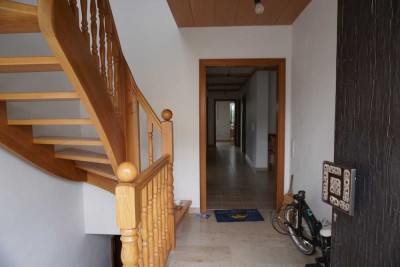 Großzügige 4,5-Zimmer Hochparterre-Wohnung mit Balkon in Ruderting