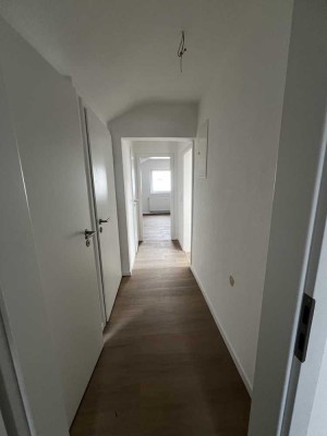 Vollständig renovierte 2,5-Raum-Wohnung mit Einbauküche in Ostfildern