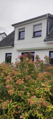 Modernes Einfamilienhaus (Doppelhaushälfte) mit 5 Zimmern in Hildesheim