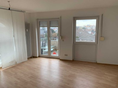 Geschmackvolle, vollständig renovierte 1-Zimmer-Wohnung mit Balkon und Einbauküche in Germersheim
