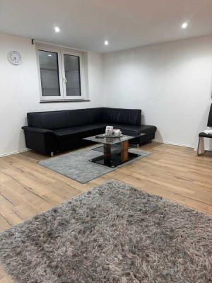 Moderne 2-Zimmer-Souterrainwohnung mit Einbauküche im Neubaugebiet Lammtal