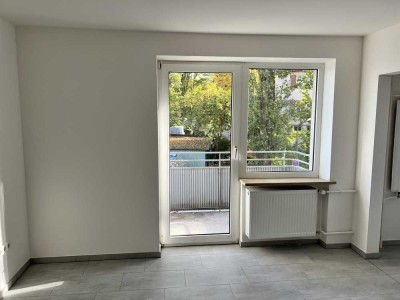 Top Lage: Sanierte 1-Zimmer-Wohnung mit EBK und Balkon