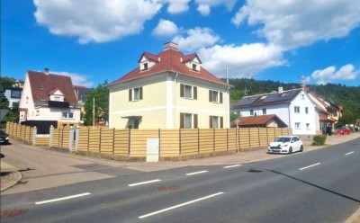 GLOBAL INVEST SINSHEIM | Freistehende Stadtvilla aus den 1920er-Jahren mit einem 780m² großen Garten