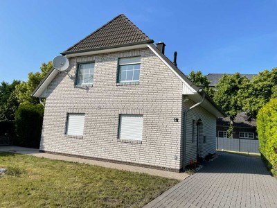 Modernisiertes Haus in Kirchweyhe – einzugsbereit vor Weihnachten, Sonderpreis 475.000 €.