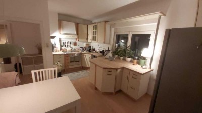 Helle 3,5-Zimmer-Wohnung mit EBK, Balkon & großem Kellerabteil in Toplage