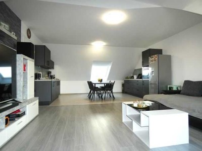 Neuer Preis! Moderne 3 Zimmer Wohnung mit Aufzug und Balkon