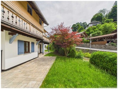 Zeitlos schön: Gartenwohnung am Alpbach in Tegernsee nach Kernsanierung