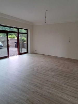 Helle 2-Raum-EG/OG-Wohnung mit gehobener Innenausstattung in Rietberg