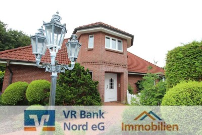 VERMIETUNG: Exklusives EFH mit Doppelcarport auf großem Grundstück in zentrumsnaher Lage