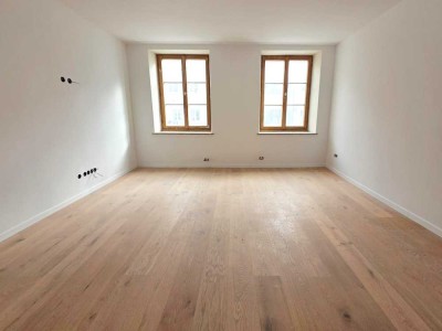 Elegante komplettsanierte 2-Zimmer Wohnung mit Tiefgarage (optional) im Herzen von Landsberg am Lech