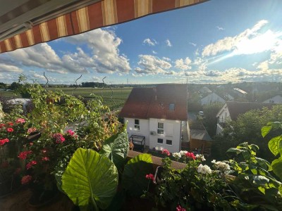 Moderne Wohnung mit traumhafter Feldrandlage – Aufzug, neue Heizung & Top-Ausstattung!