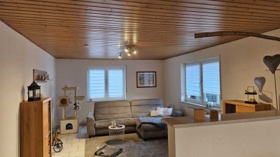 Gepflegte 4-Zimmer-Wohnung mit Balkon in Queidersbach