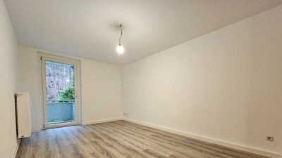 Schön renoviert Wohnung, in ruhiger Lage mit Balkon, Gutschrift 500€