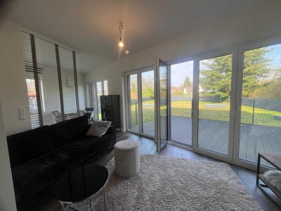 Tolle Moderne Wohnung, möbiliert, mit großer ruhiger Terrasse