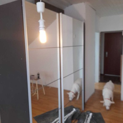 Gemütliche DG-Wohnung in kleinem 3 Parteien Haus inkl. EBK,, mod. Bad und Waschküche
