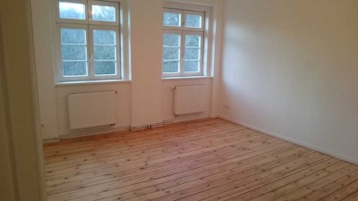 Exklusive 2,5-Raum-Wohnung mit gehobener Innenausstattung mit EBK in Berlin Weißensee