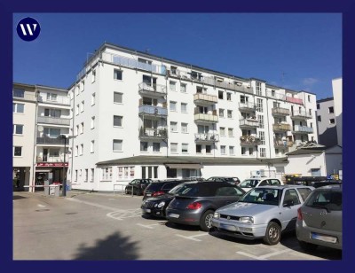 Fußgängerzone: 2-Zimmer-City-Wohnung + Balkon, renoviert, guter Schnitt, separate Essküche, Aufzug
