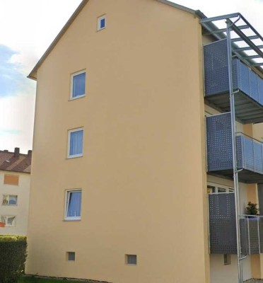 Attraktive und modernisierte 2,5-Zimmer-Wohnung mit geh. Innenausstattung mit EBK in Dinkelsbühl