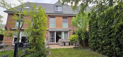 Top Familienhaus/-lage: Gepfl. RMH (137m²/4-6 Zimmer, Bj. 2006) in  gesuchter Lage Bargteheides