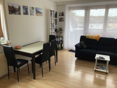 Kleine 1,5 Zimmer Wohnung in Weingarten mit Einbauküche, Keller und Einzelgarage