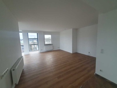 Renovierte Penthouse-Wohnung mit Dachterrasse - Innenstadt