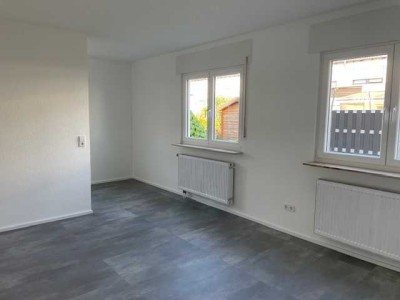 Moderne, kernsanierte 1,5 Zi.-Wohnung in ruhiger Wohngegend