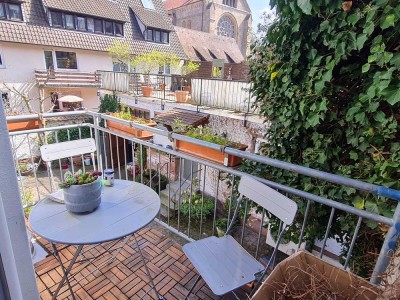 Großzügige kernsanierte Wohnung mit neuwertiger Einbauküche+Balkon mit schönem Innenhofblick