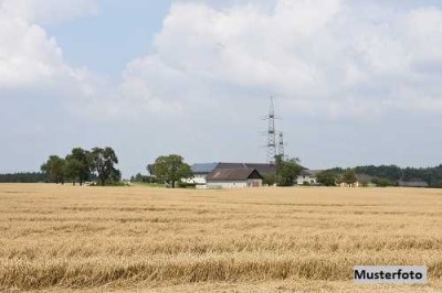 Gebäudeensemble mit 2 Einfamilienhäusern und Doppelgarage