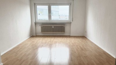 N-Mögeldorf ! Helle neu renovierte 2-Zi.-DG-Whg, 52 m², 3.OG ohne Aufzug