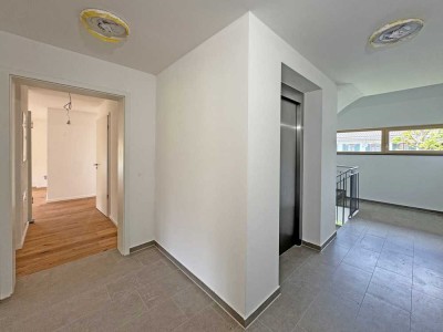 Exklusive Obergeschosswohnung mit Weitblick – Stilvoll Wohnen in urbaner Lage A-WE06