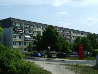 3 Raum-Wohnung mit Balkon