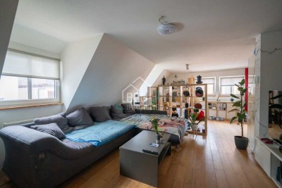 Praktische 2-Zimmer-Wohnung mit Spitzboden