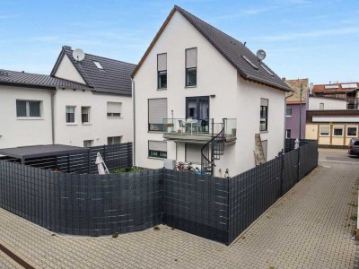ENERGIEEFFIZIENT WOHNEN � Zweifamilienhaus mit Garten in Nackenheim