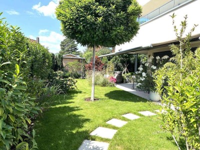 LUXURIÖSER WOHNTRAUM MIT GARTEN